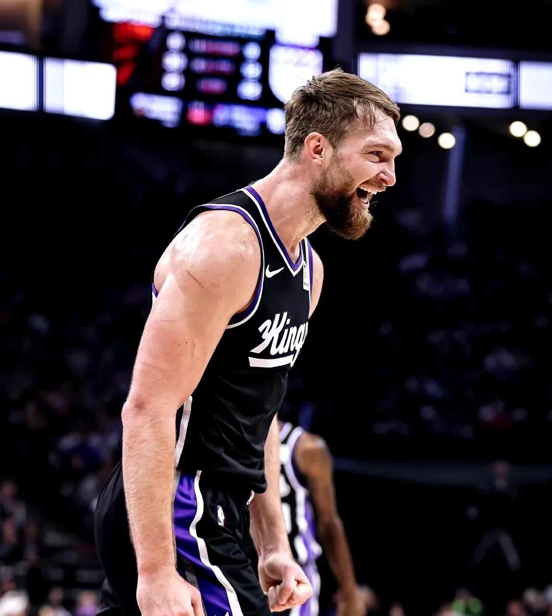 今夜NBA常规赛传出新动向,犹他爵士刷新队史纪录,管理层表态:球迷炸锅,训练强度明显提升的简单介绍 今夜NBA常规赛传出新动向,犹他爵士刷新队史纪录,管理层表态:球迷炸锅,训练强度明显提升的简单介绍