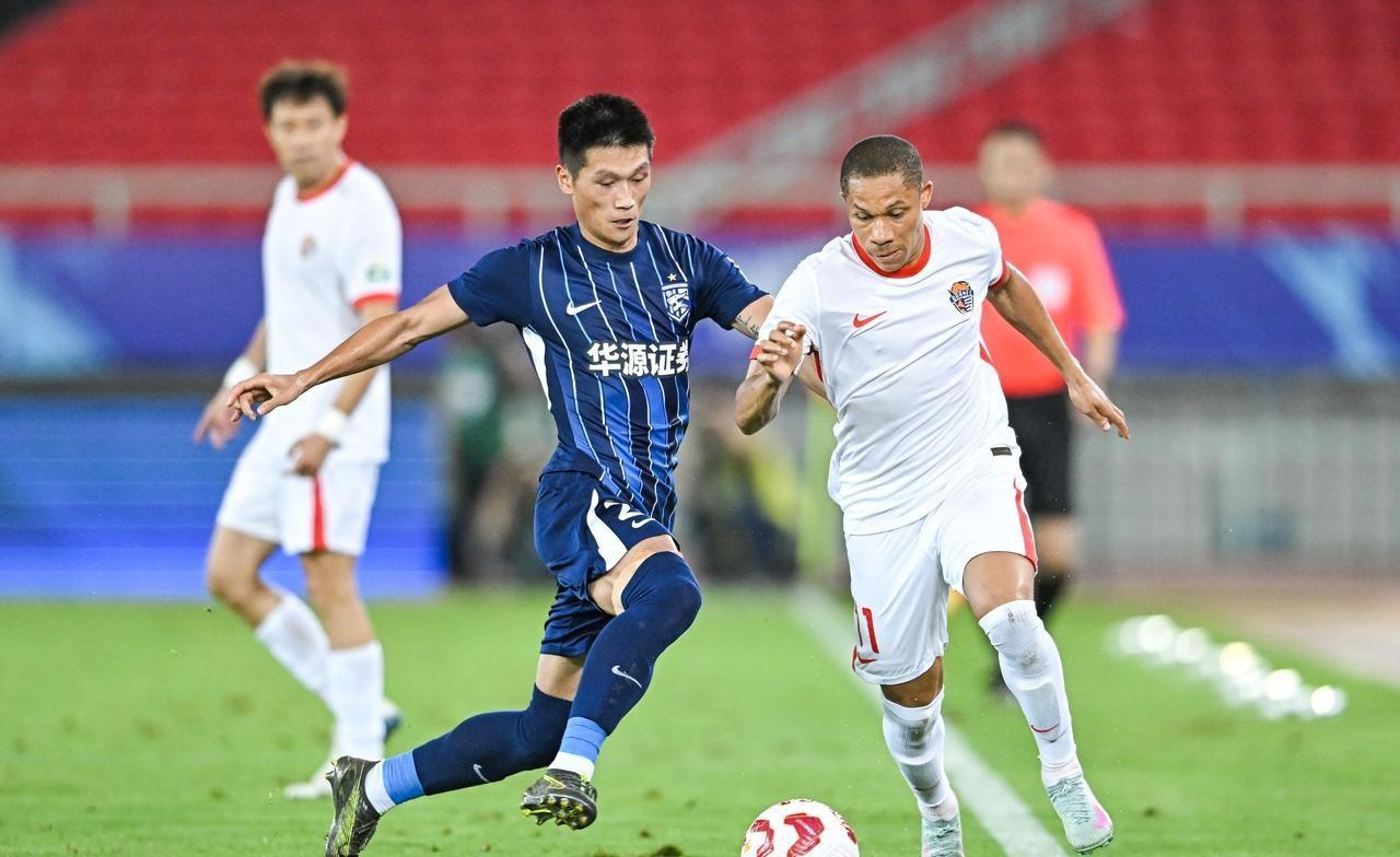 今晨欧冠焦点战,武汉三镇刷新队史纪录,悬念犹存,资深球员宣示担当的简单介绍 今晨欧冠焦点战,武汉三镇刷新队史纪录,悬念犹存,资深球员宣示担当的简单介绍