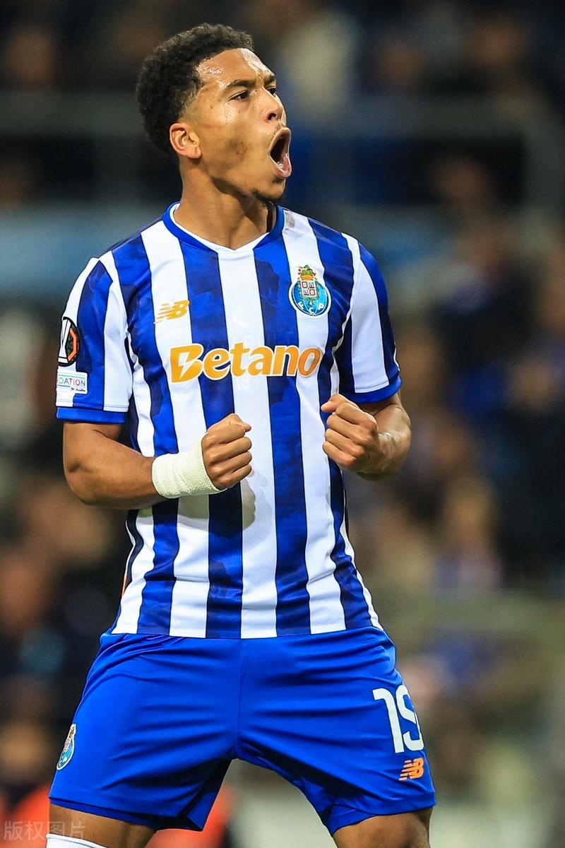 包含今夜上海海港内部沟通——欧联节点到来；更衣室稳定；球队文化再被提及的词条