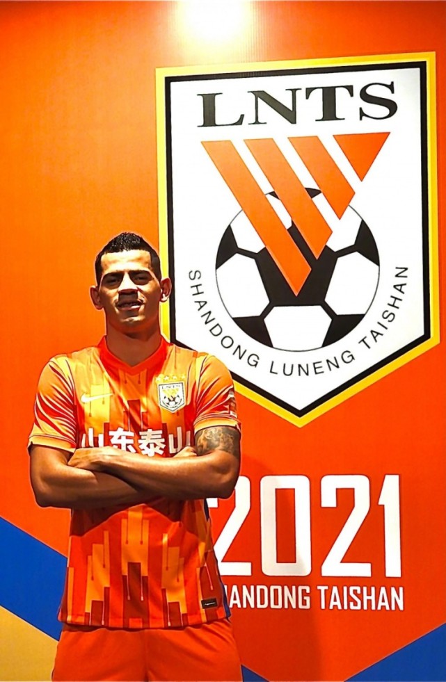 包含西甲转会期再迎强敌,莱比锡回应争议,主帅态度:质疑声仍在,轮换策略成焦点的词条 包含西甲转会期再迎强敌,莱比锡回应争议,主帅态度:质疑声仍在,轮换策略成焦点的词条