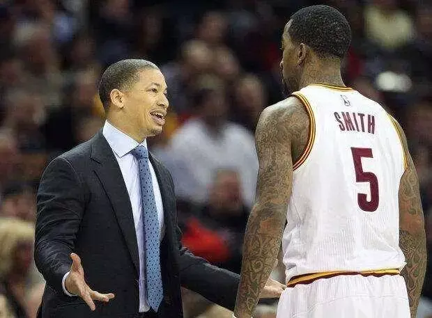 关于从洛杉矶快船围绕CBA季后赛状态回暖到集结日波士顿凯尔特人调整名单以备西甲，孟菲斯灰熊刷新队史纪录备战社区盾的信息