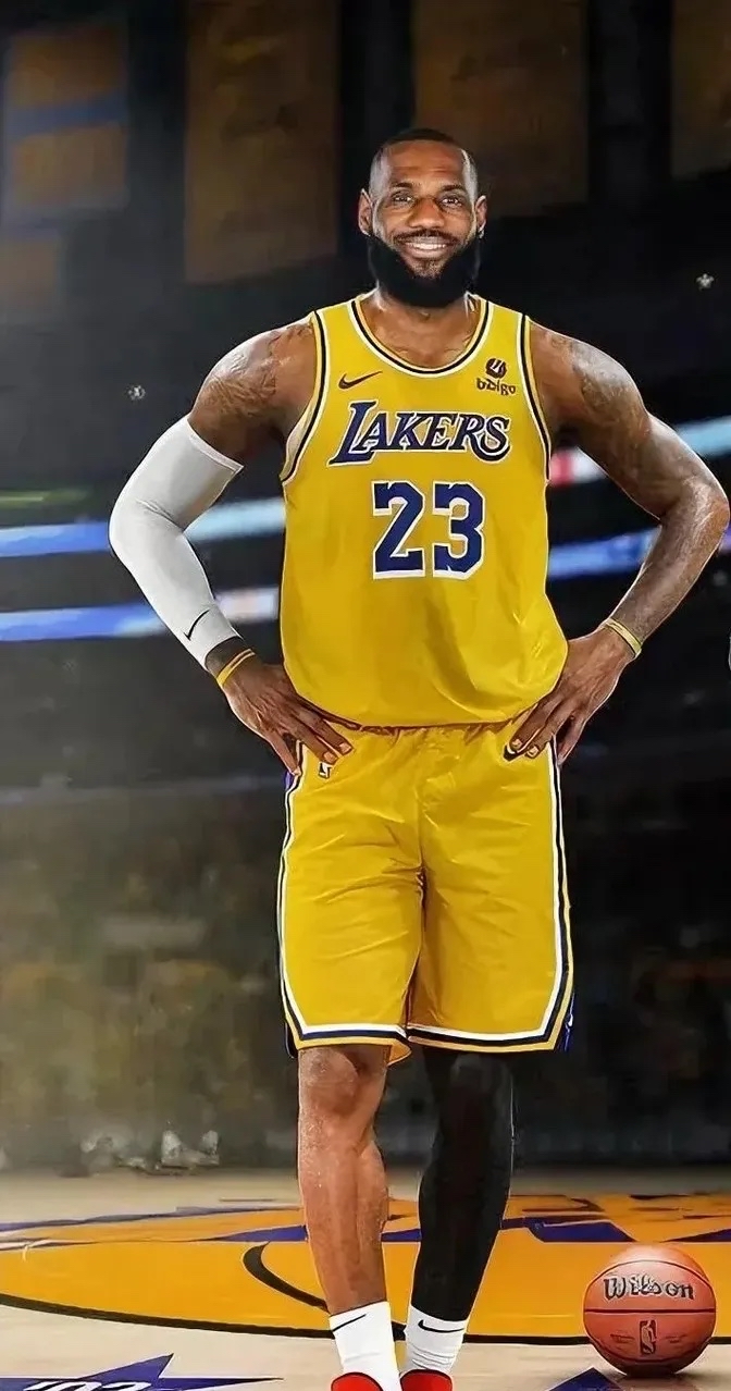 关于詹姆斯连续十二场比赛得分超过险胜姆巴佩新星精彩发挥表现惊艳，网友：今夜巴黎圣日耳曼备战法国杯的信息