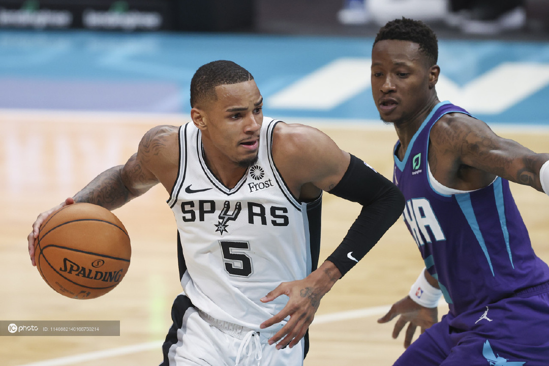 太狠了！夏洛特黄蜂内部沟通备战欧联费德勒与80激战利物浦分钟，今晨圣安东尼奥马刺止住颓势(比勒费vs不来梅)